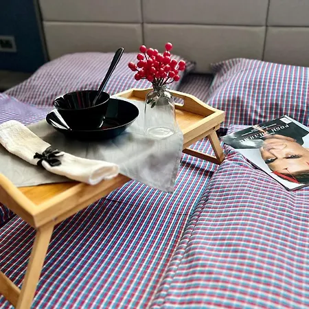 Apartment Flower House 3 *