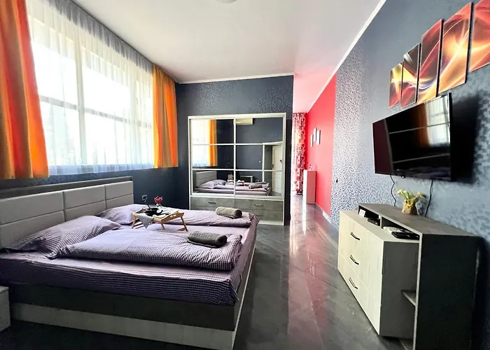 Flower House 3 Апартамент