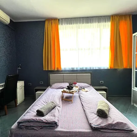 Flower House 3 アパート